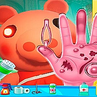 Piggy Hand Doctor Funs for Girls Online Game Cover