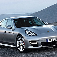 Porsche Panamera Slide Game Cover