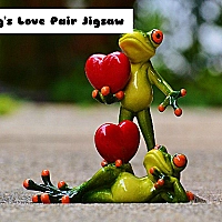 Frog's Love Pair Jigsaw Game Cover